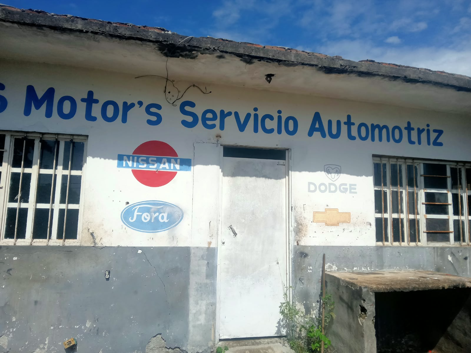 Vista del exterior de S&S Motor’s Servicio Automotriz